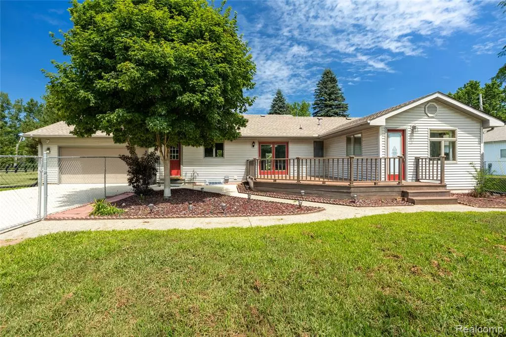 Kawkawlin, MI 48631,50 Schmidt Road