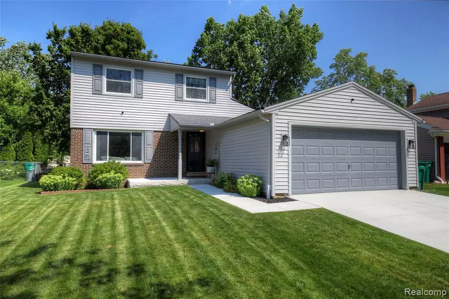 5646 New Meadow Drive, Ypsilanti, MI 48197