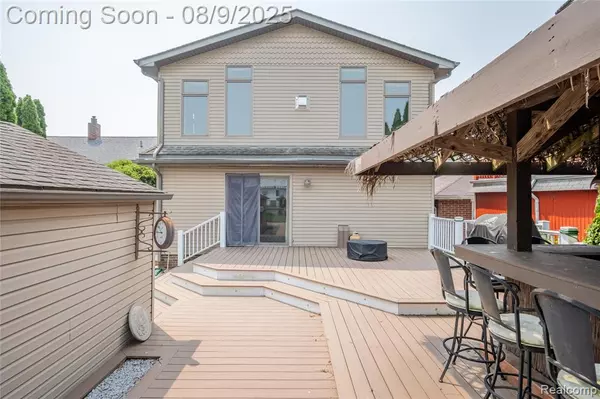 Saint Clair Shores, MI 48081,22501 Maple Street