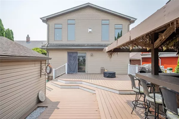 Saint Clair Shores, MI 48081,22501 Maple Street