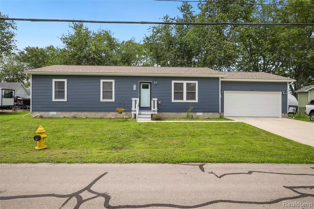 Frenchtown, MI 48166,4591 Saint Clair Street