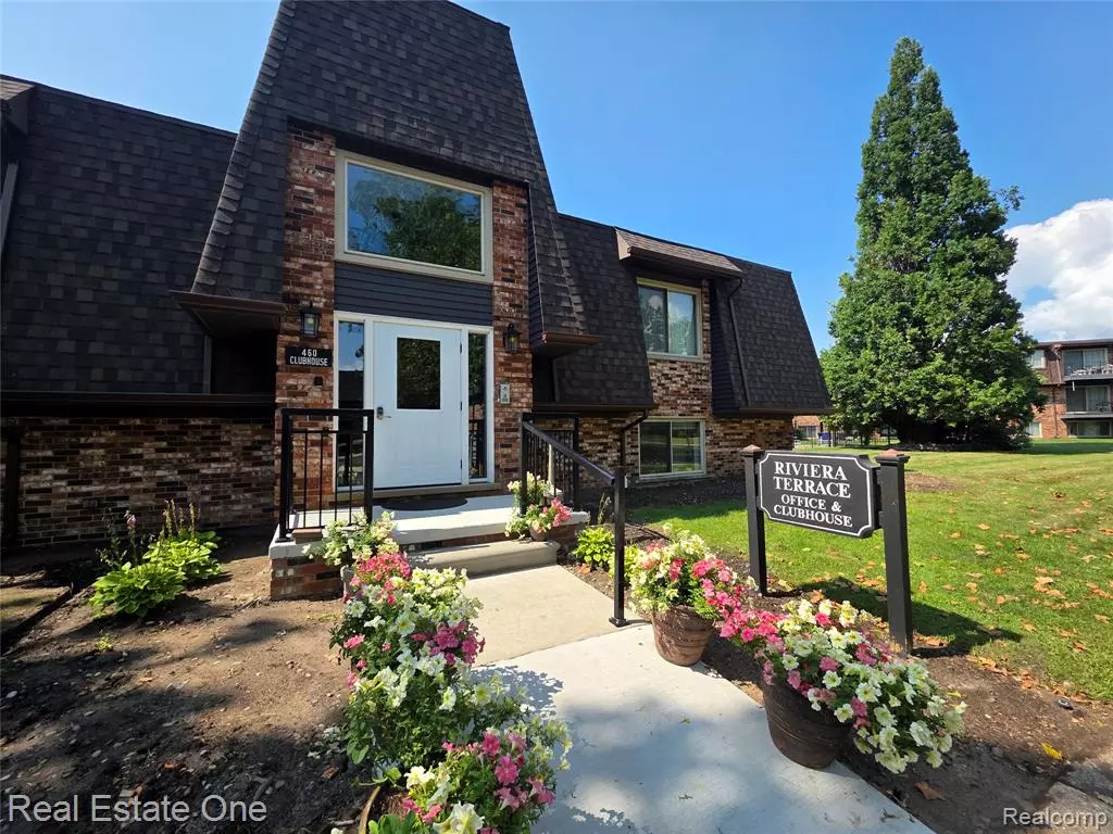 Saint Clair Shores, MI 48080,311 Riviera Drive