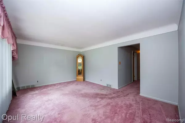 Dearborn Heights, MI 48125,4174 Katherine Street