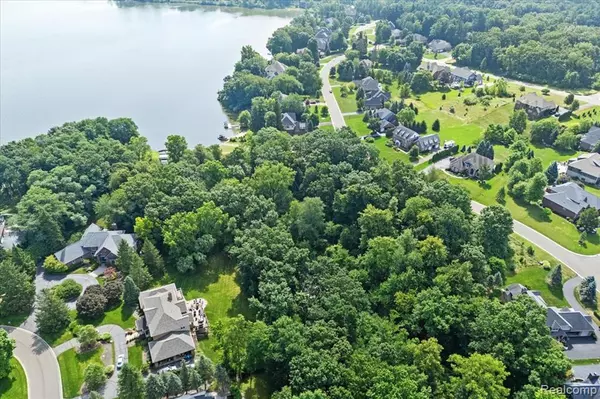 Brighton, MI 48116,Lot 242-243 Hartford Way
