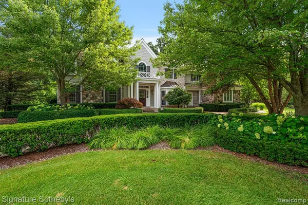 937 MITCHELL Court, Bloomfield Hills, MI 48304