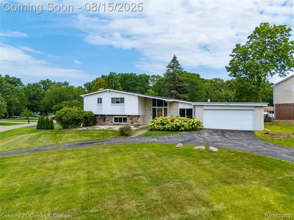 West Bloomfield, MI,5590 Pembury Ln