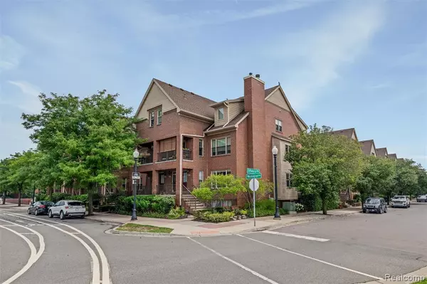 1443 S Washington Avenue, Royal Oak, MI 48067