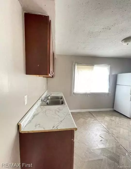 Detroit, MI 48223,15820 Bramell Street