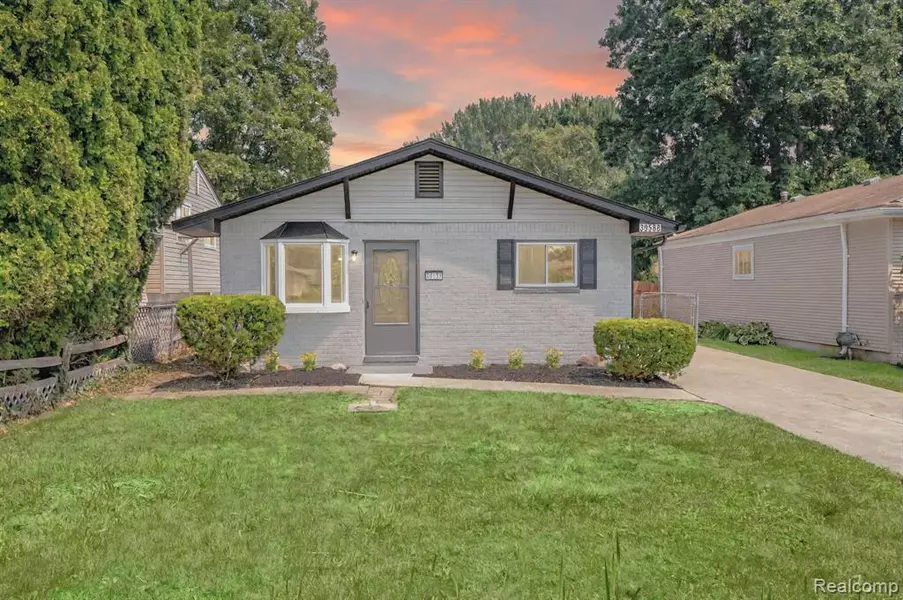 39588 Chart Street, Harrison Township, MI