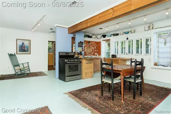 Fenton, MI 48220,404 Laprairie Street
