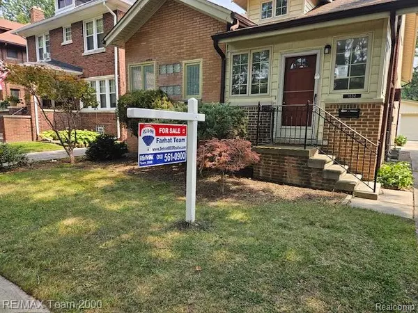 1032 Beaconsfield Avenue, Grosse Pointe Park, MI 48230
