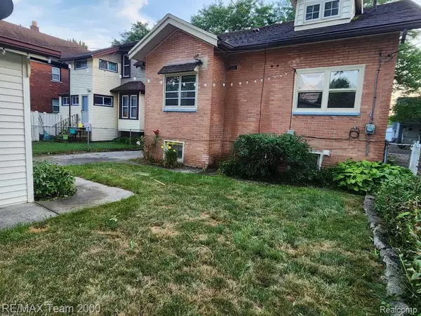 Grosse Pointe Park, MI 48230,1032 Beaconsfield Avenue