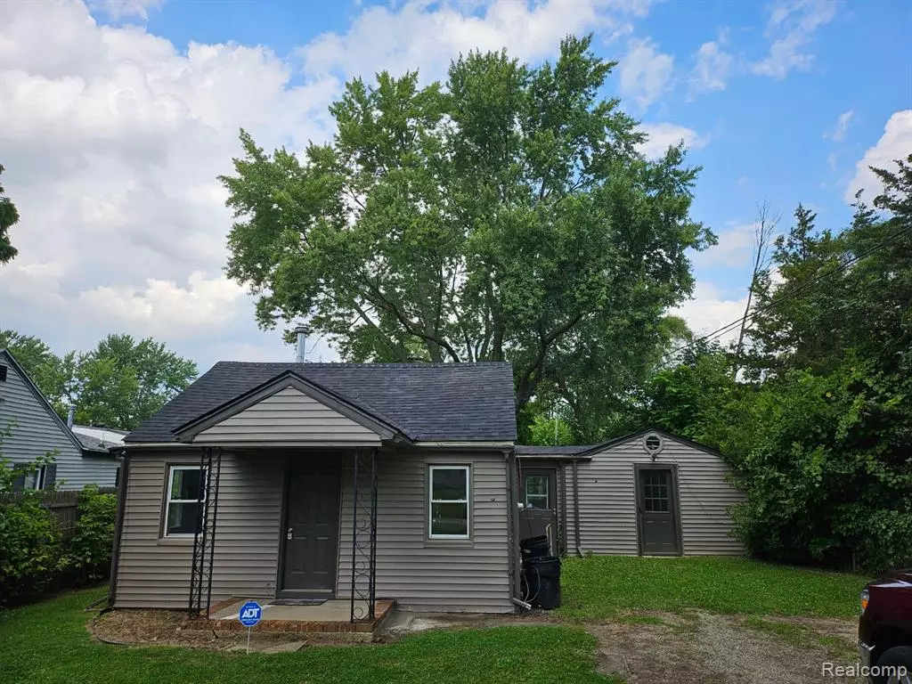 Grand Blanc, MI 48507,1095 HARDING Drive