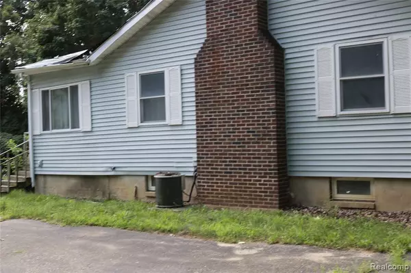 Davison, MI 48423,8294 Davison Road