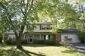 5551 Edinborough Drive, West Bloomfield, MI