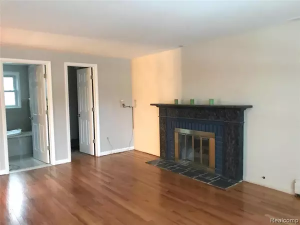 West Bloomfield, MI,5551 Edinborough Drive