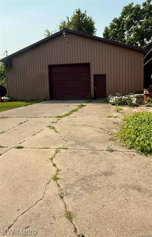 Burton, MI 48529,32005 Berent Street