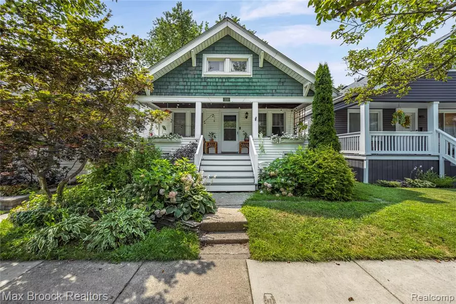 330 E Cambourne Street, Ferndale, MI 48220