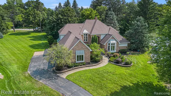 Rochester Hills, MI 48306,6351 Cherry Tree Court