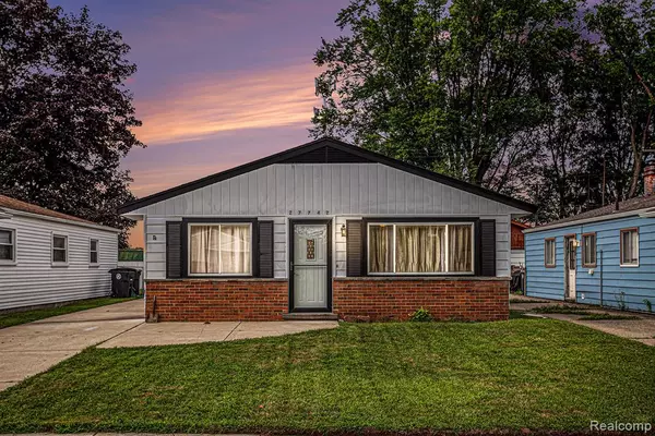 Livonia, MI 48152,27742 Long Street