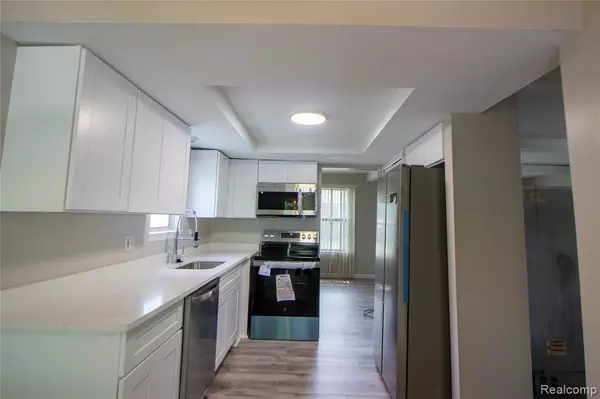 Southfield, MI 48075,21591 Hidden Rivers N Drive