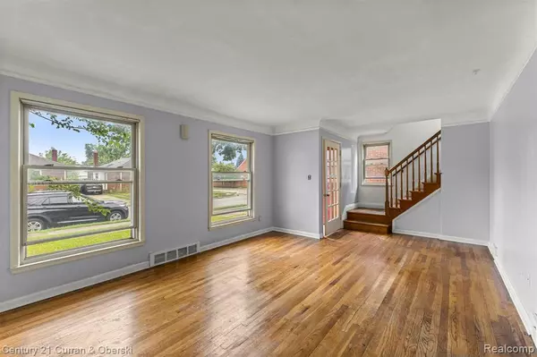 Dearborn, MI 48128,23752 Hollander Street