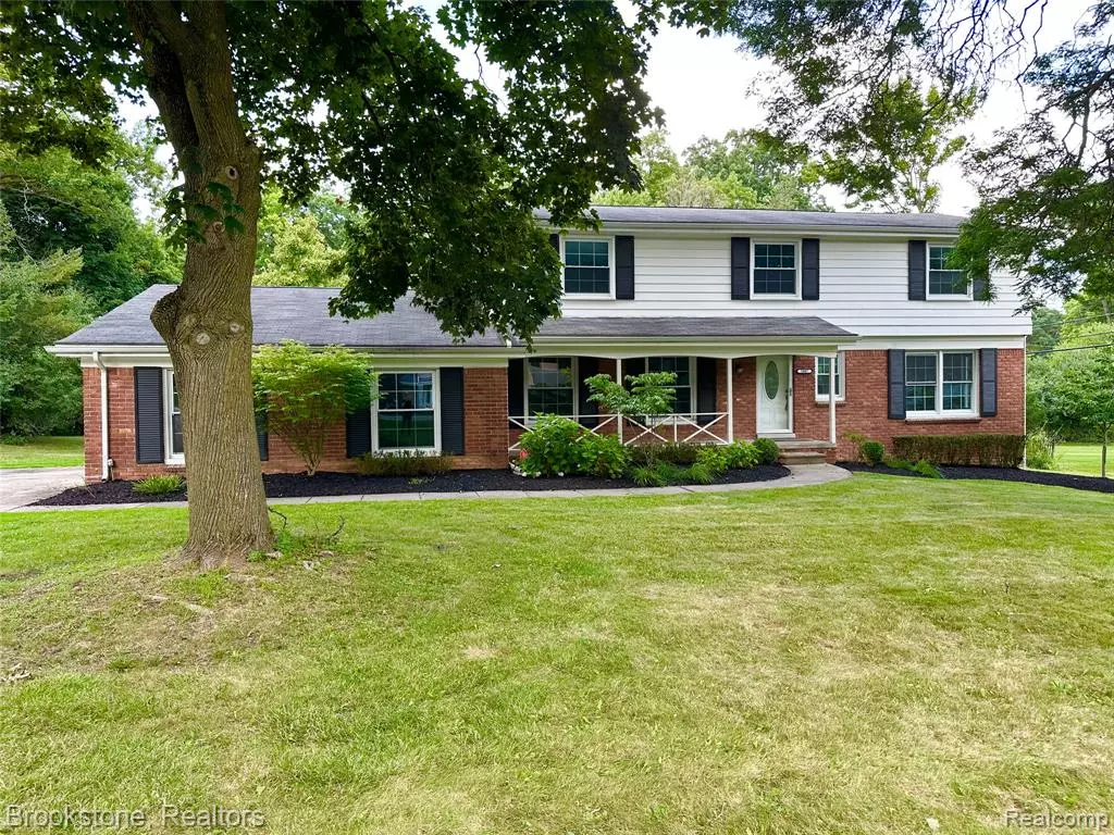 Bloomfield, MI 48302,5007 Forest Way