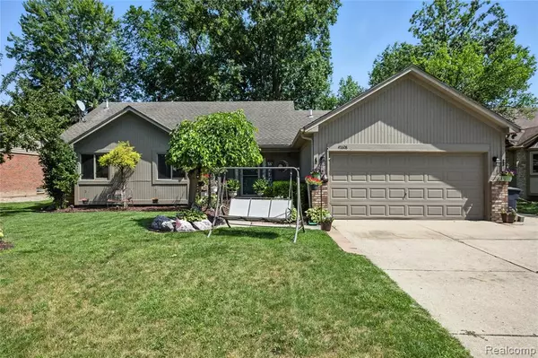 47608 Ramblewood Drive, Chesterfield, MI