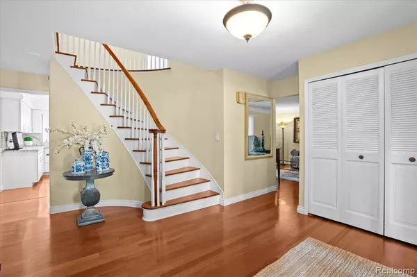Northville, MI 48167,19250 Meadowbrook Road