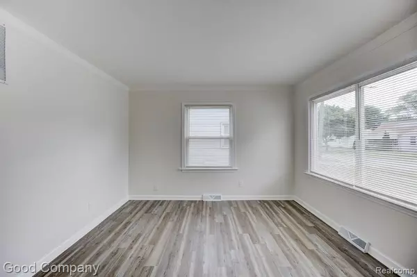 Warren, MI 48089,22811 Sharrow Avenue