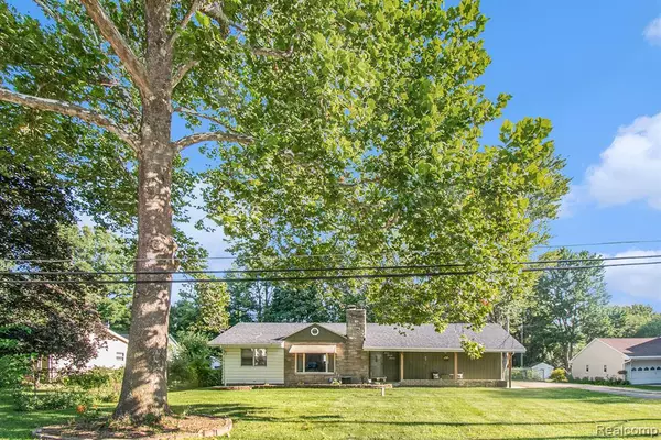 437 E Main Street, Vernon, MI 48476