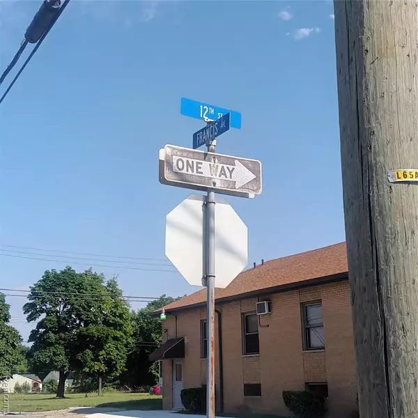 Ecorse, MI 48229,3894 12th Street