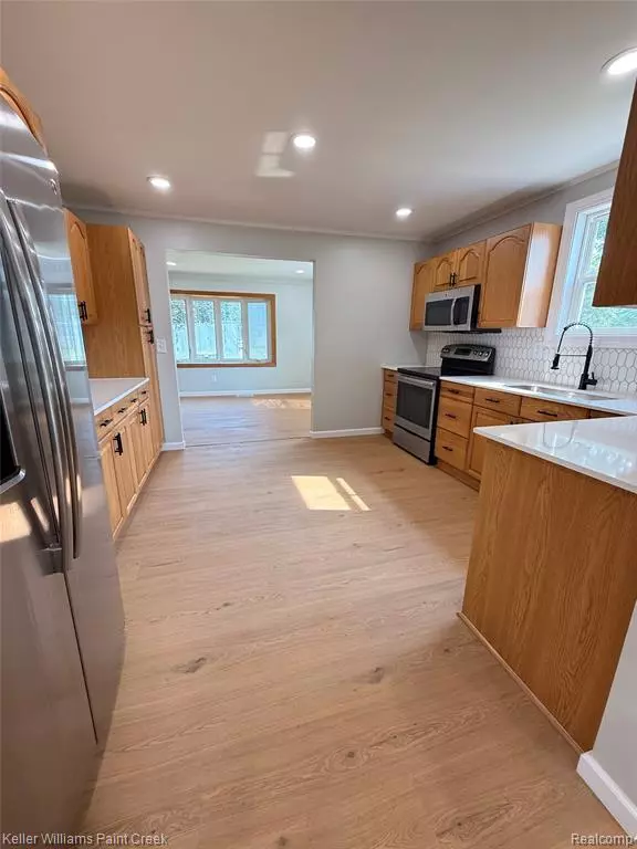 Shelby Twp, MI 48317,2374 Lee Avenue