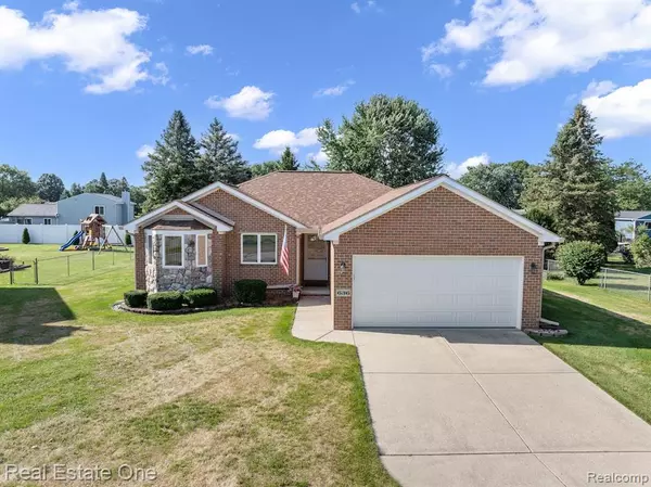 636 Vincent Street, Pinckney, MI 48169
