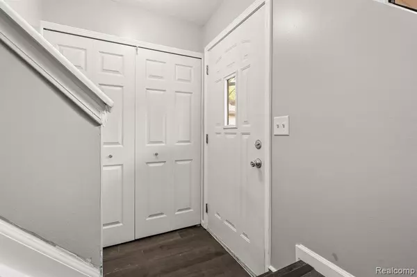 Waterford, MI,4921 OAK HILL Drive