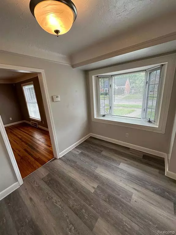 Berkley, MI 48072,1845 ELLWOOD Avenue