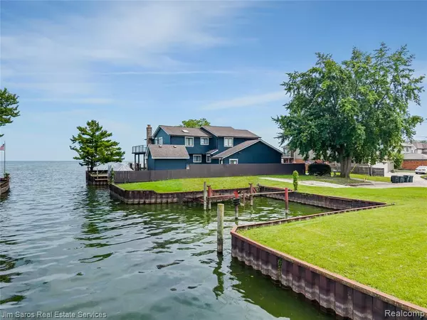 Saint Clair Shores, MI 48081,22505 Beach Street Street