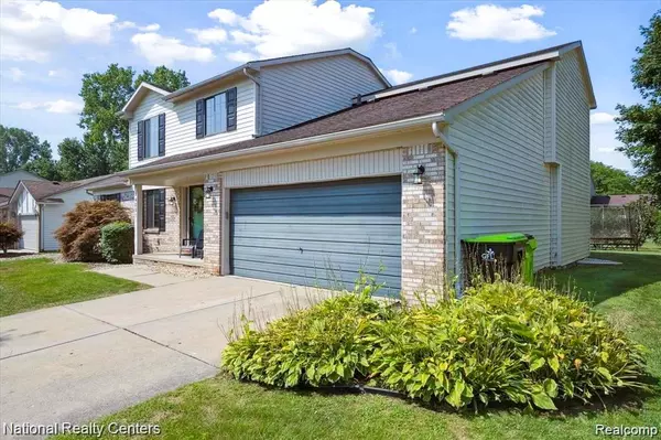 Novi, MI,24897 Fairway Hills Drive