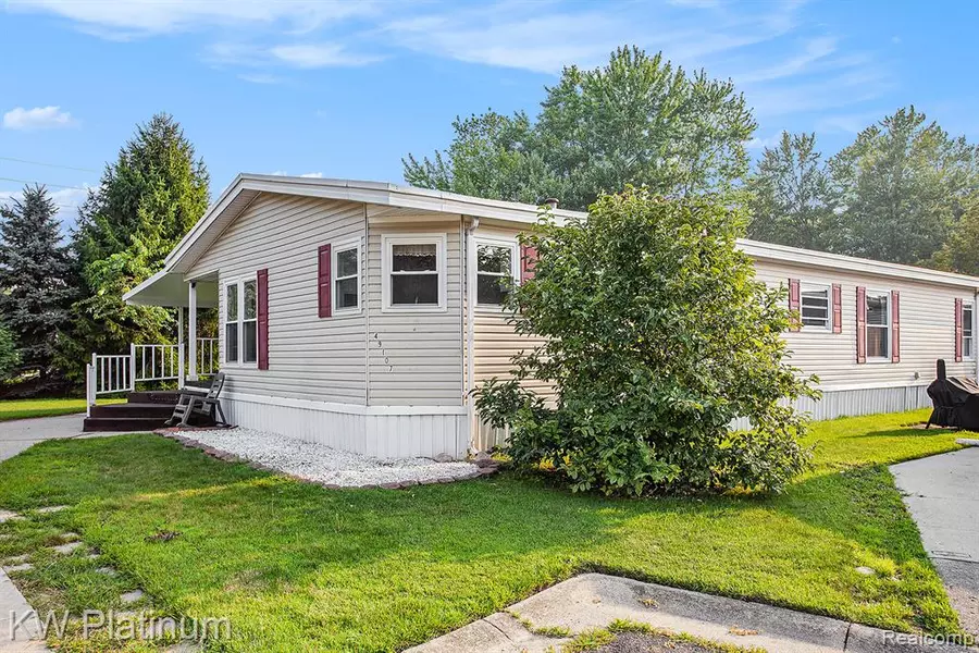 49107 CRANBERRY, Shelby, MI 48315