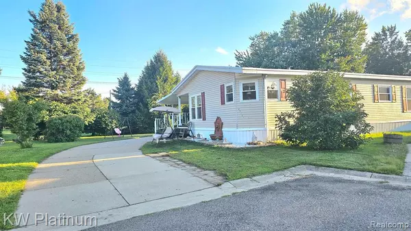 Shelby, MI 48315,49107 CRANBERRY