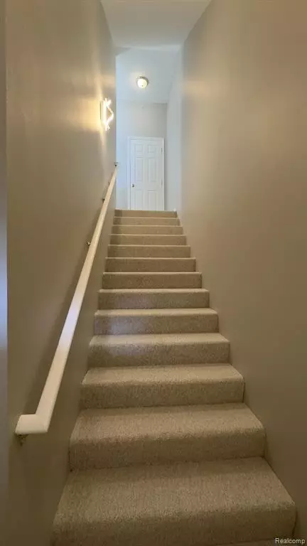 Novi, MI,41664 Tera Lane