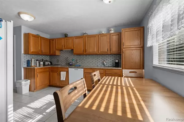 Sterling Heights, MI 48312,38051 Schoenherr Rd