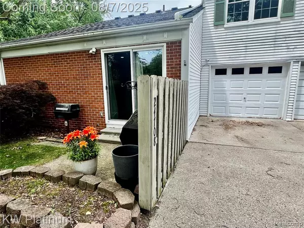 Harrison Township, MI,24708 Spring Lane Lane