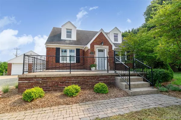 514 E Avon Road, Rochester Hills, MI 48307