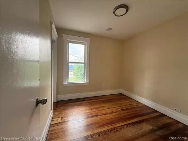 Hamtramck, MI 48212,2223 FABER Street