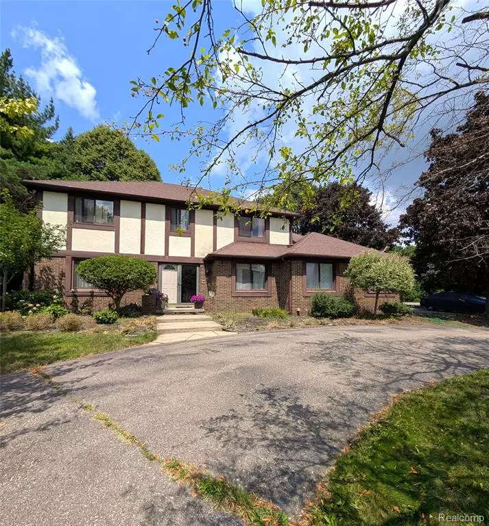 West Bloomfield, MI,6020 Fairbrook Drive