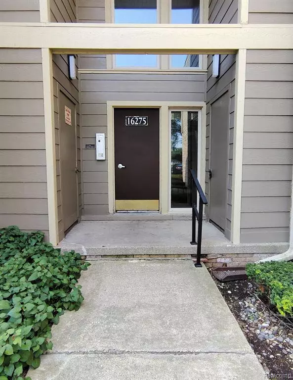 Southfield, MI 48075,16275 W 9 Mile Road