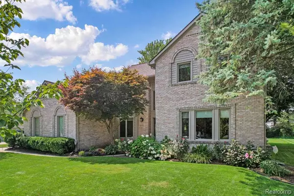 Rochester Hills, MI 48306,1218 Lakeview Drive