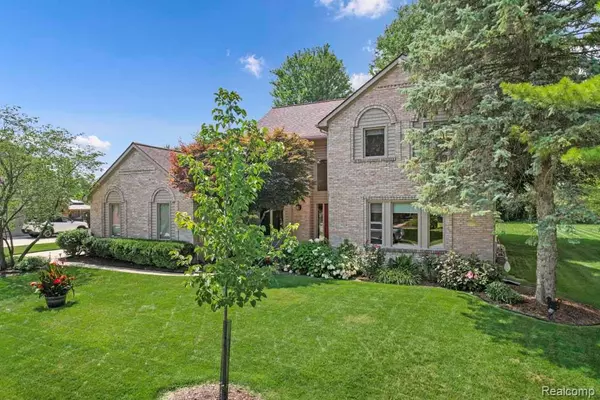 Rochester Hills, MI 48306,1218 Lakeview Drive