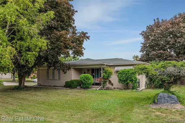 Clinton Twp, MI 48036,18917 Monica Drive